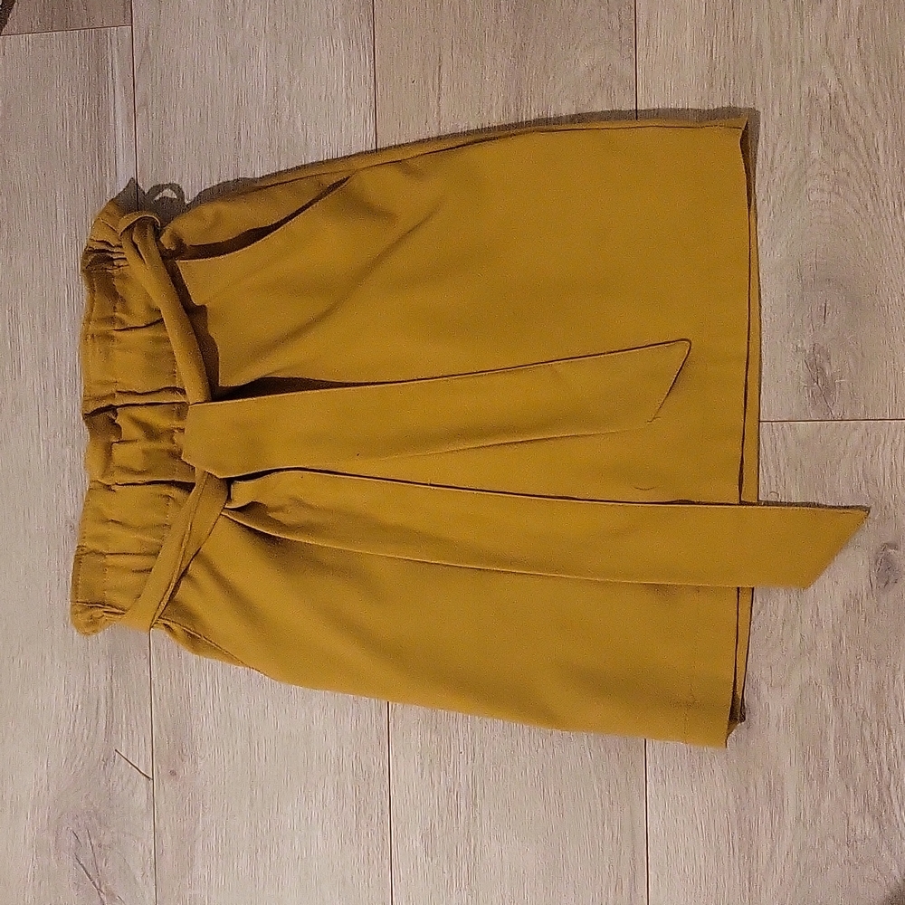 H & M skirt